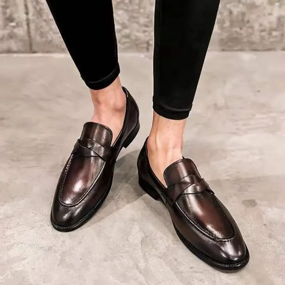 Elegáns bőr mokaszinok