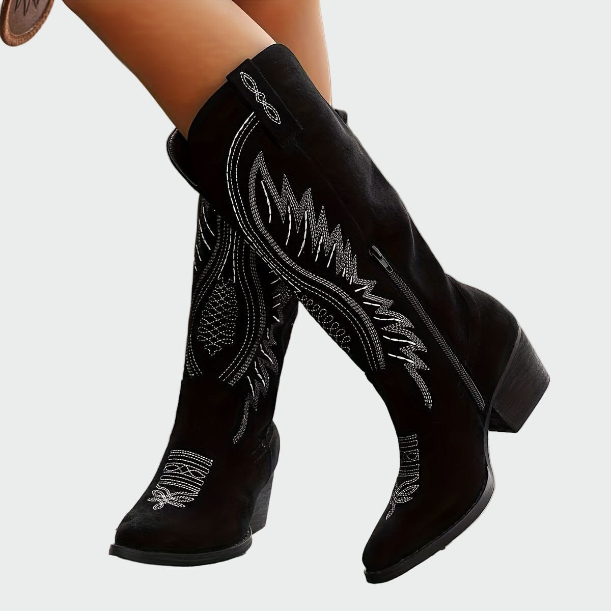 Gabriella Budapest | Divatos hímzett cowboy csizma