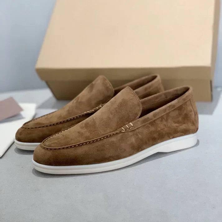 Elegáns mokaszinok velúrból