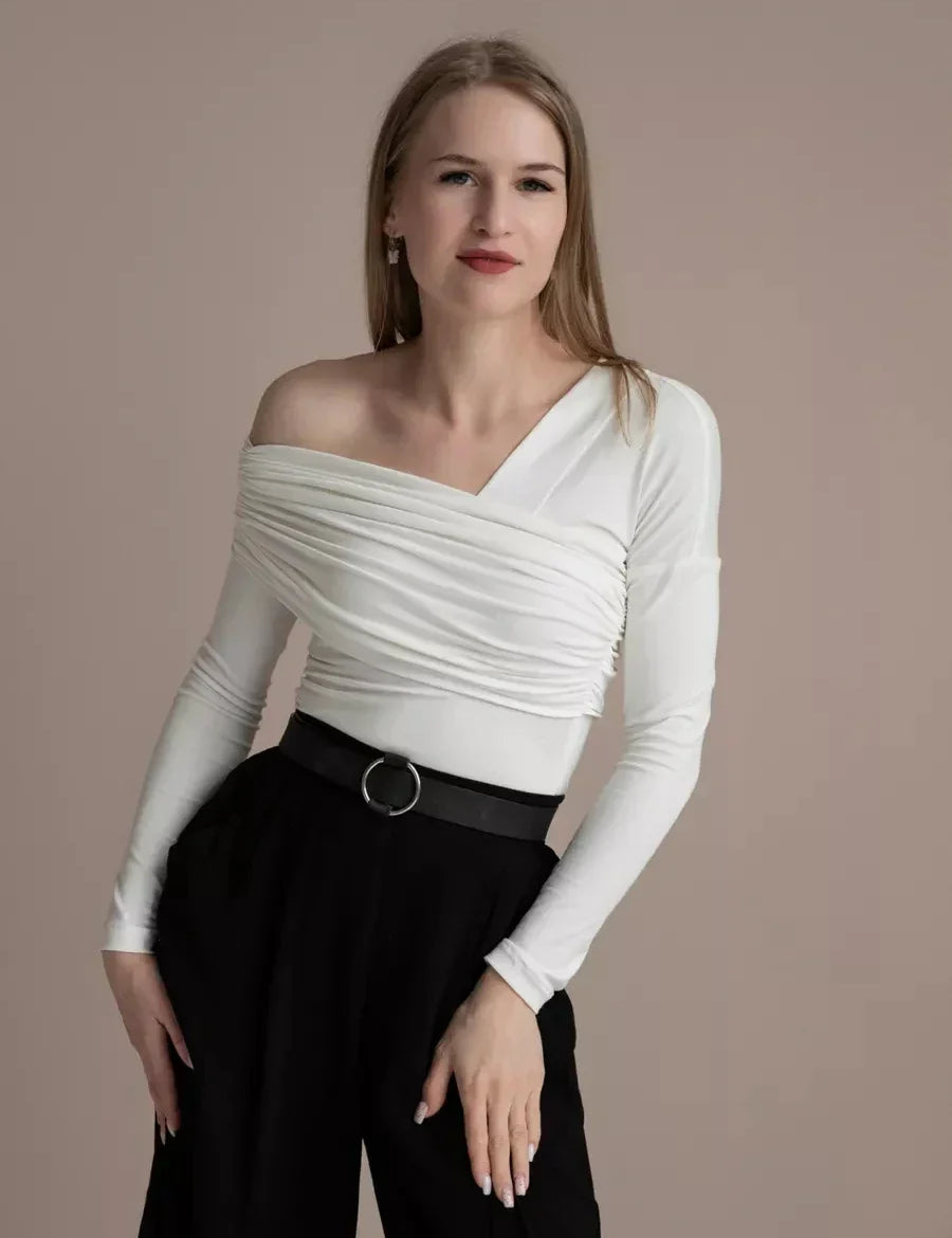 Gabriella Budapest | Clara Monroe Top Egy Pánttal