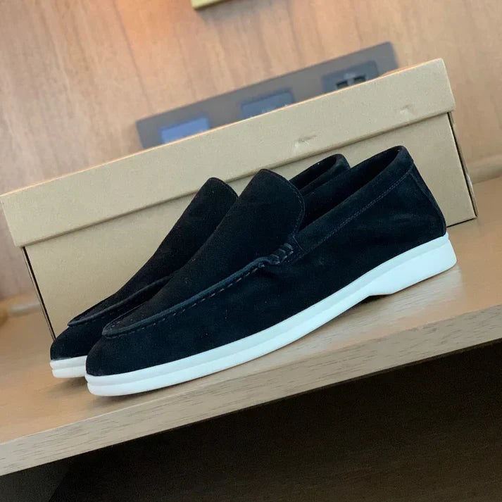 Elegáns mokaszinok velúrból