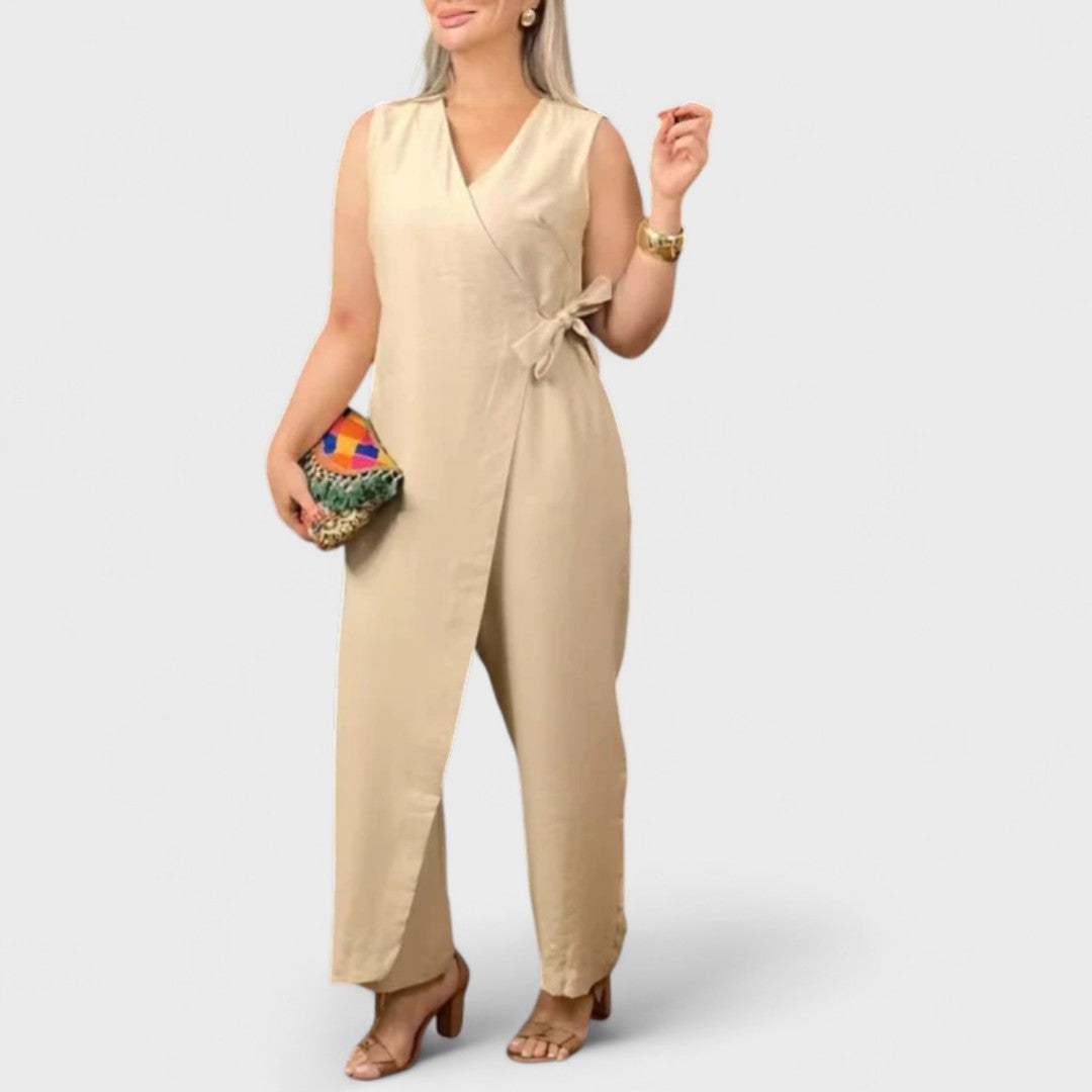 Gabriella Budapest | Elegáns V-nyakú overall